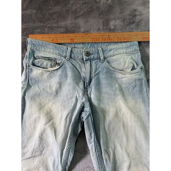 Women’s H&M Boyfriend Low Waist Tapered Leg Size 28/32 Light Wash Denim Jeans - Picture 2 of 10